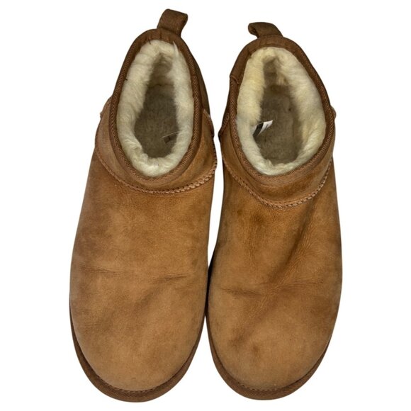 UGG Classic Short Boots Chestnut Suede Size 9 Genuine Sheepskin Cozy Winter Must - Picture 4 of 8